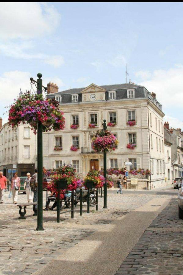 Detente Provinoise Provins Ngoại thất bức ảnh